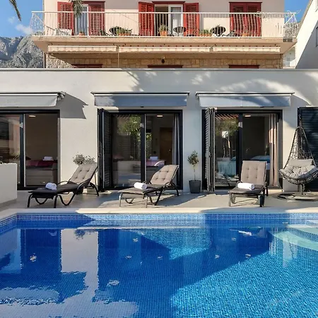 Lulani Pool דירה