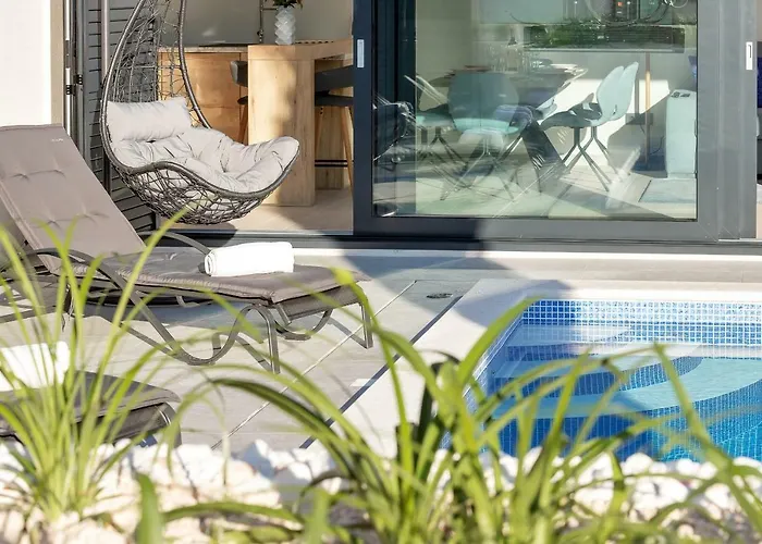 Lulani Pool Apartmán